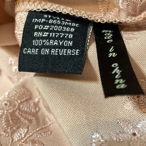 LOVE STICH ROSE COLORED EMBROIDERED BLOUSE - Picture 7 of 10
